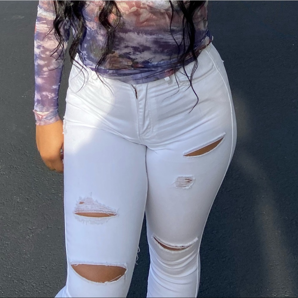 White distressed high rise skinny jeans